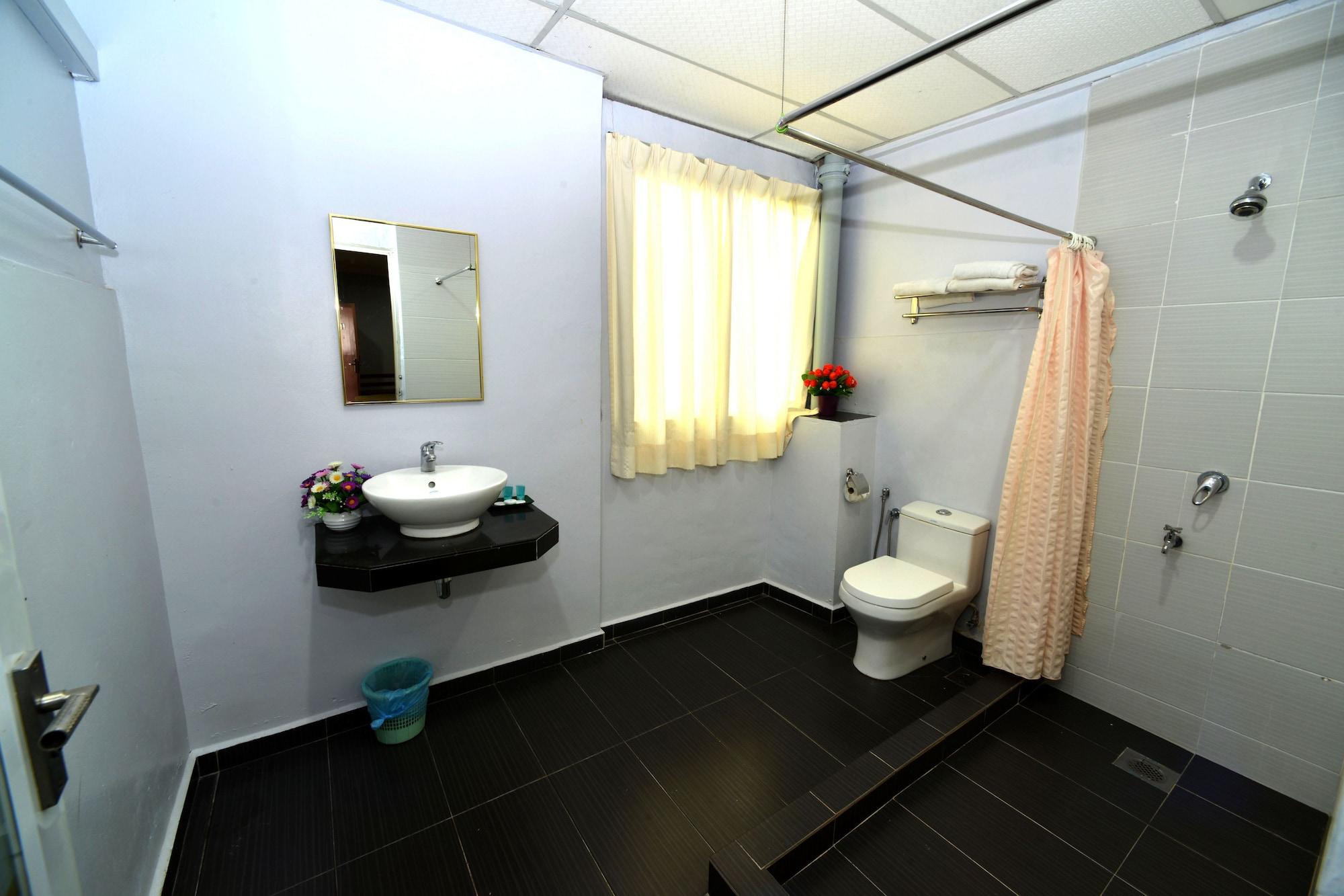 Classic Boutique Hotel Kuantan Exterior photo